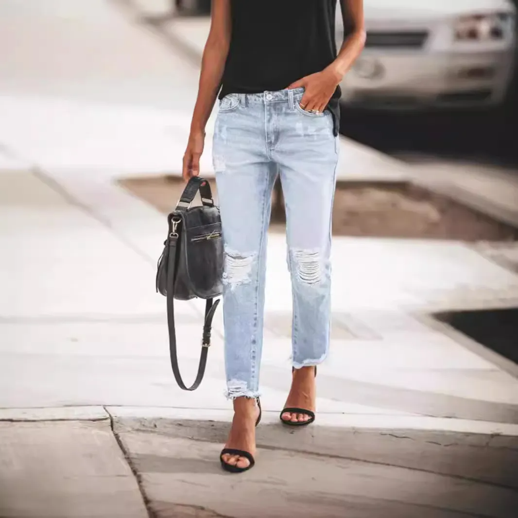 Retro Slim Fit Ripped Jeans